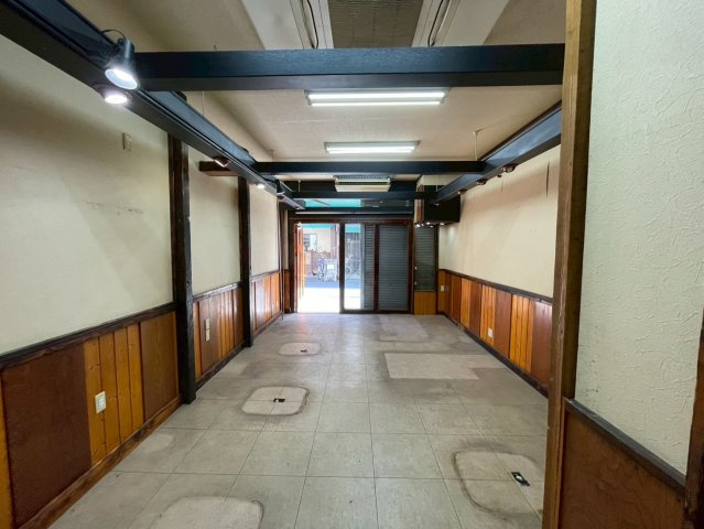 菱屋西１丁目店舗の周辺