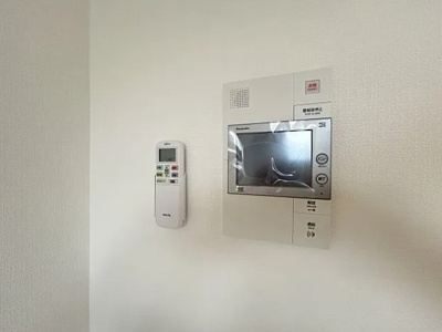 【セキュリティ】 | アドバンス大阪フェリーチェ | モニター付きインターフォンです。