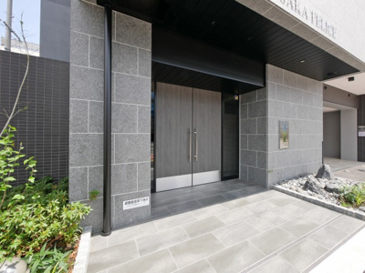 【エントランス】 | アドバンス大阪フェリーチェ | 落ち着いたエントランスです