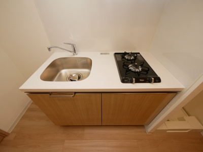 【キッチン】 | アドバンス大阪フェリーチェ | コンパクトなキッチンで掃除もラクラク