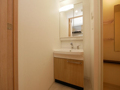 【独立洗面台】 | アドバンス大阪フェリーチェ | 独立洗面台あり、毎朝おしゃれに忙しい女性の方におすすめです