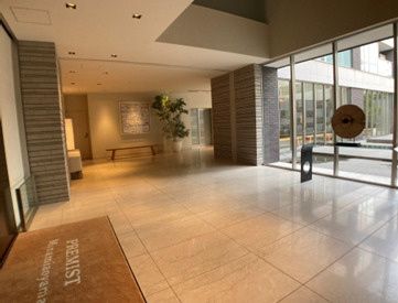 プレミスト南青山のエントランス