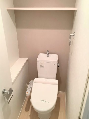 新品家具付きマンション博多駅前31A(KaGood福岡)のトイレ