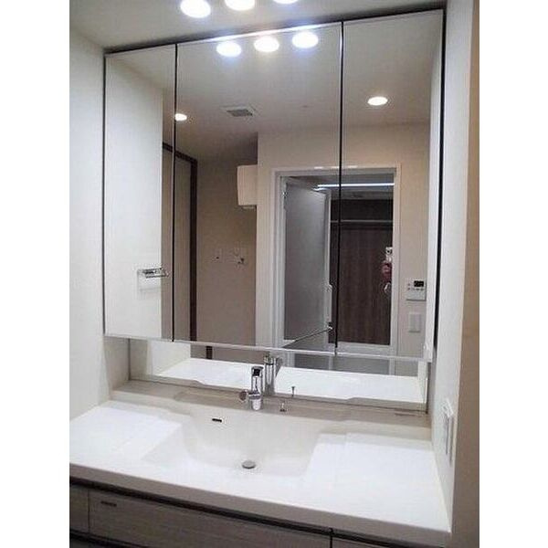 ライオンズ芦屋グランフォートの洗面所