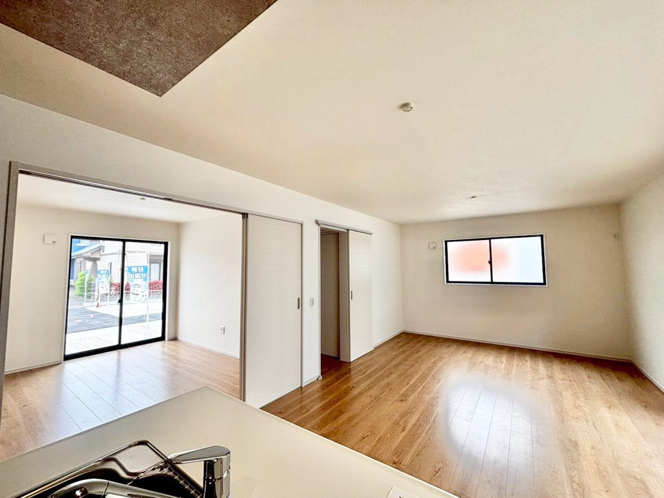 Terrechez東海市加木屋町4期　全3棟　新築戸建の居間・リビング