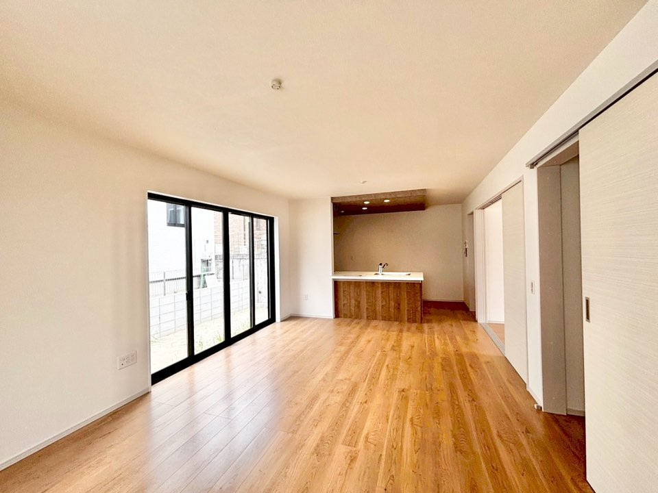 Terrechez東海市加木屋町4期　全3棟　新築戸建の居間・リビング