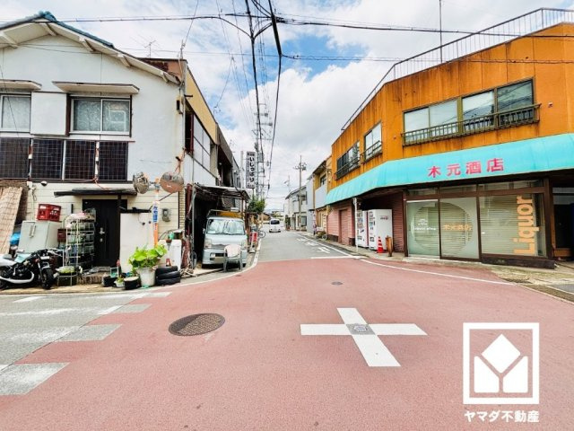 宇治市大久保町旦椋　3号棟の前面道路含む現地写真
