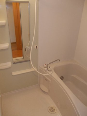 【浴室】 | ホワイトリ－フⅢ | 日々の疲れを癒すお風呂付です