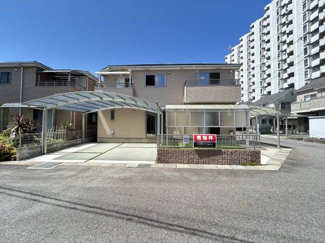 ◆リフォーム済み◆敷地広々４５坪◆角地で陽当たり・通風良好◆４LDK◆駐車４台可能◆守山市水保町の外観|外観