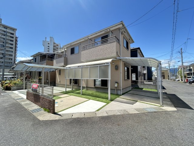 ◆リフォーム済み◆敷地広々４５坪◆角地で陽当たり・通風良好◆４LDK◆駐車４台可能◆守山市水保町の外観|外観
