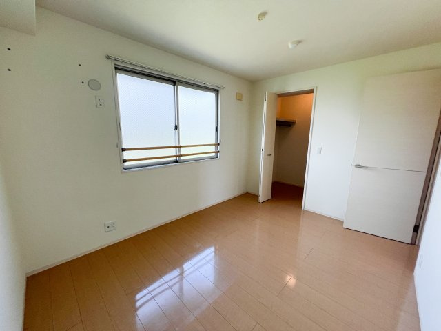 コモド伊勢崎Ⅱの洋室