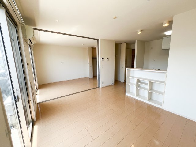 コモド伊勢崎Ⅱの居間・リビング