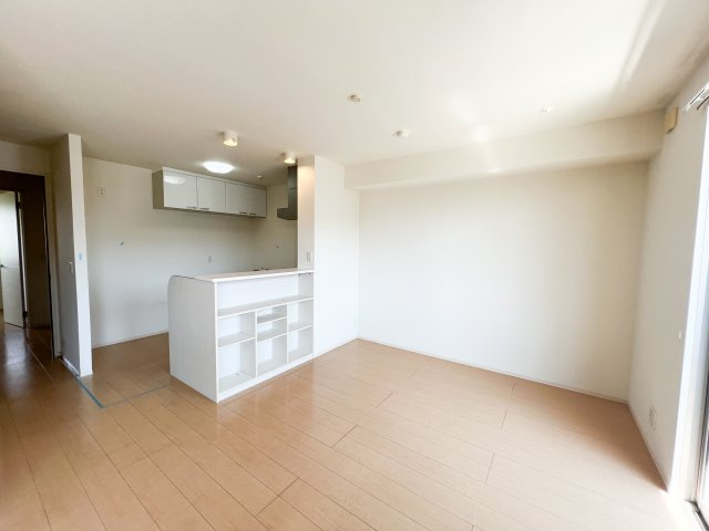 コモド伊勢崎Ⅱの居間・リビング