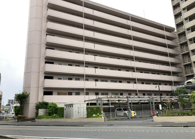 【構造・工法・仕様】 | シャルマンコーポ本厚木 | ＲＣ造、Reinforced Concreteは直訳すると補強されたコンクリートです。主に柱や梁・床・壁が鉄筋とコンクリートで構成おり、鉄筋を組んだ型枠にコンクリートを流し込んで固めたものを指します。