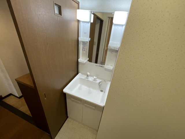 メルフィール岡本の洗面所