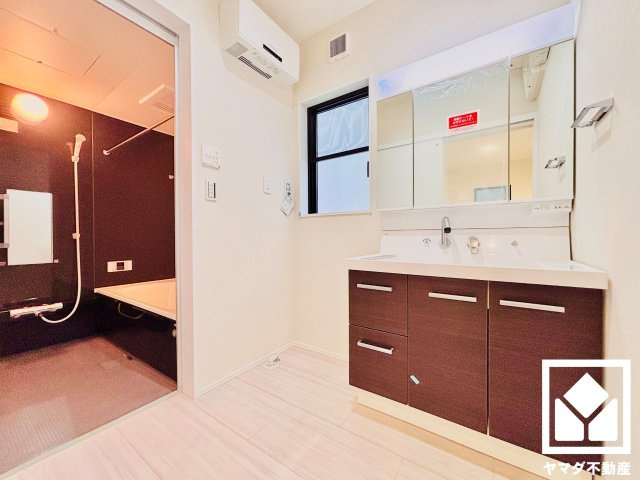 宇治市大久保町旦椋　2号棟の洗面所