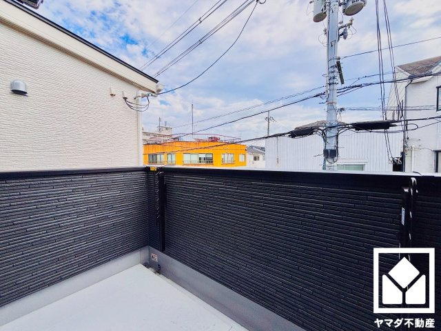 宇治市大久保町旦椋　2号棟のバルコニー