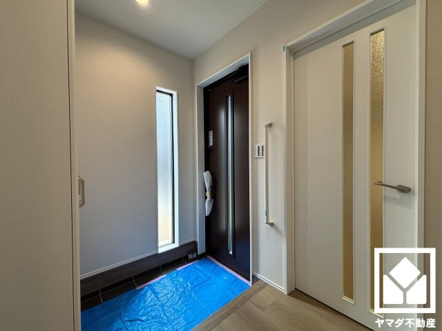 宇治市大久保町旦椋　2号棟の玄関