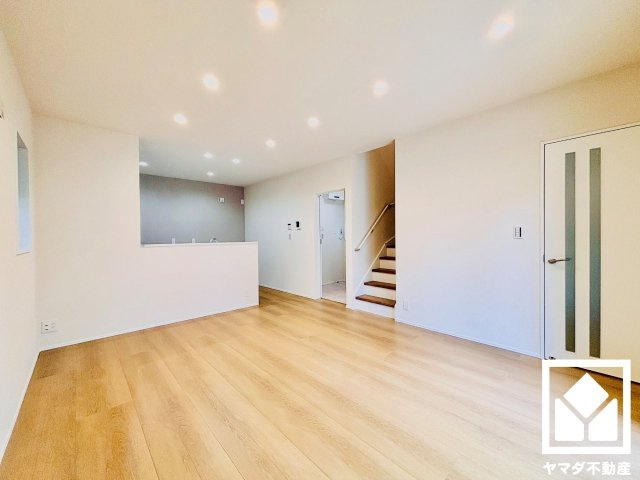 宇治市大久保町旦椋　2号棟の居間・リビング