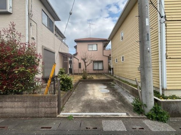 【中古】入間郡毛呂山町下川原中古住宅の駐車場|駐車スペースです！