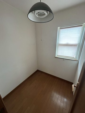 八街市雁丸　中古戸建の洋室