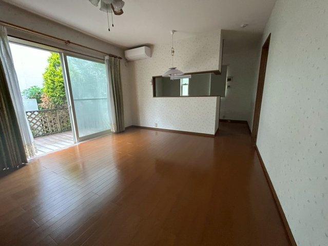 八街市雁丸　中古戸建の居間・リビング