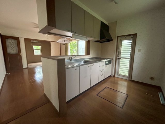 八街市雁丸　中古戸建のキッチン