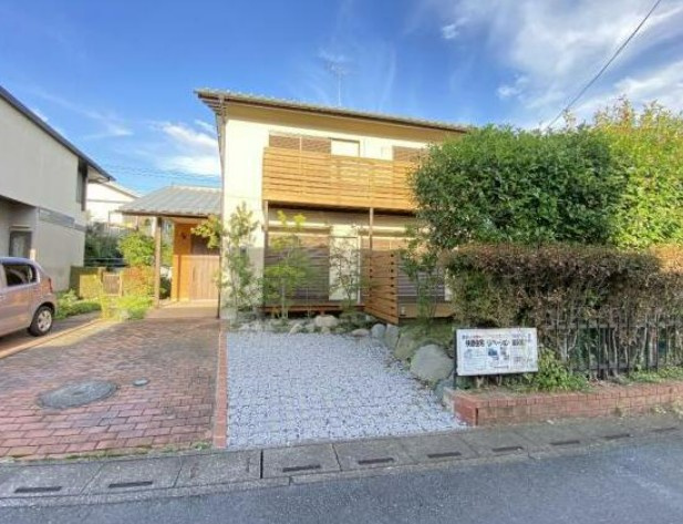 【中古】比企郡川島町八幡中古住宅の外観|高性能自然素材の断熱材使用☆
夏涼しく、冬暖かい家！