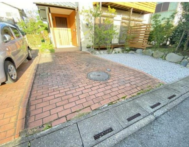 【中古】比企郡川島町八幡中古住宅の駐車場|駐車スペース！
ガレージ２台分です！