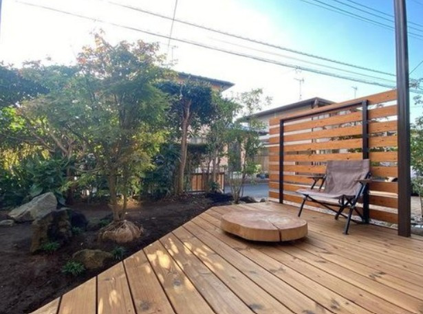 【中古】比企郡川島町八幡中古住宅の庭|ウッドデッキ付きです！