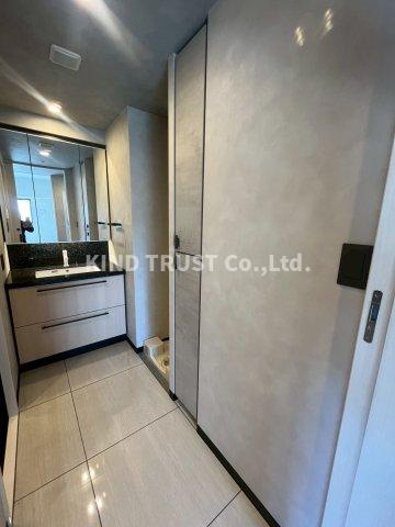 リンクハウス北梅田の独立洗面台|独立洗面台です