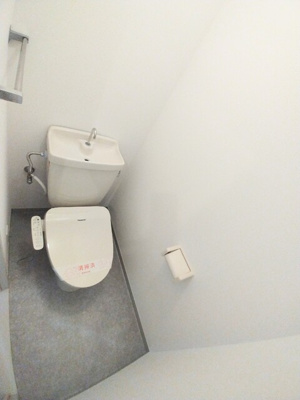 洗浄便座付トイレです♪