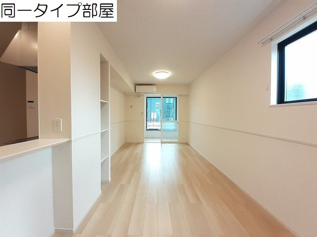 シャトー　ソレイユ　Ⅱ　Ａの居間・リビング|おしゃれなリビングです