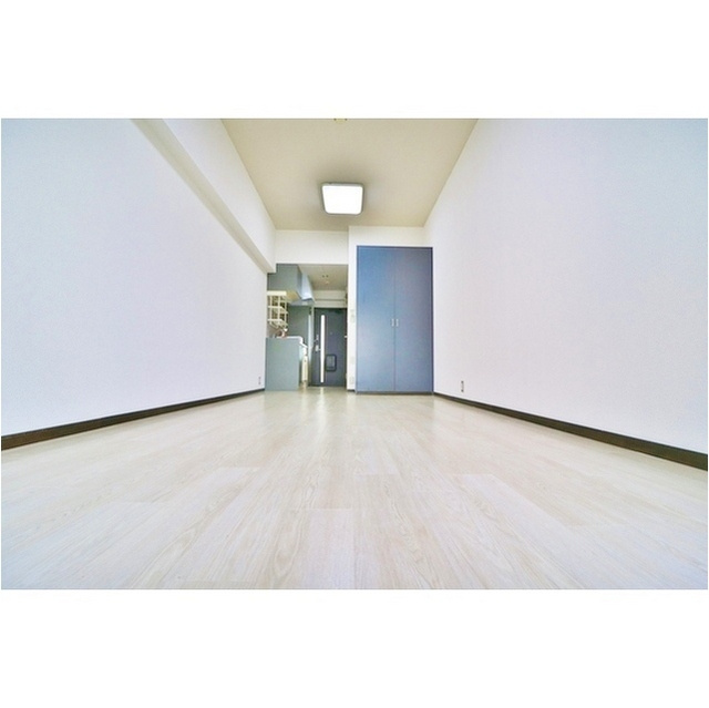 ＡＲＲＯＷ・ＣＯＵＲＴの居間・リビング