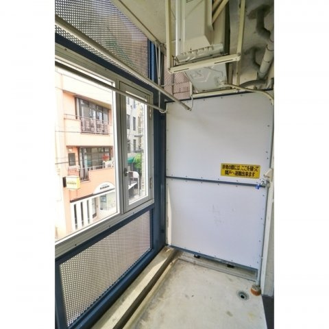 ＡＲＲＯＷ・ＣＯＵＲＴのバルコニー