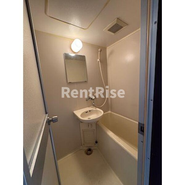 グレイス国府宮の洗面所