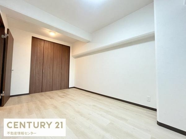 【寝室】 | パークハイツ千島 | 大きな収納付きの6帖のお部屋！