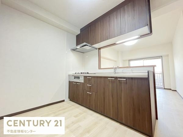 【キッチン】 | パークハイツ千島 | キッチンスペースの広いキッチンはリビングを見渡せるシステムキッチン！