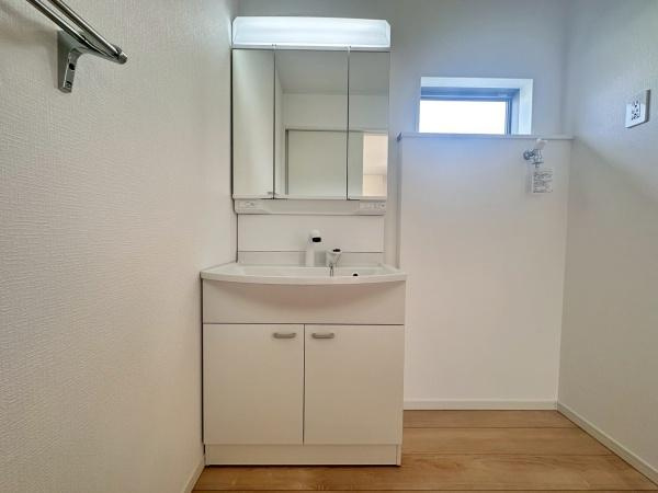 和歌山市新庄第2-1号棟　新築戸建の独立洗面台