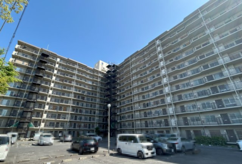 岸和田コーポラス3号棟の外観|外観②