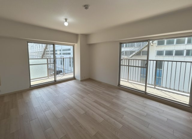 岸和田コーポラス3号棟の居間・リビング|リビング・ダイニング約12.5帖