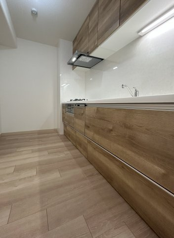 岸和田コーポラス3号棟のキッチン|システムキッチン　食器洗浄乾燥機搭載されてます！