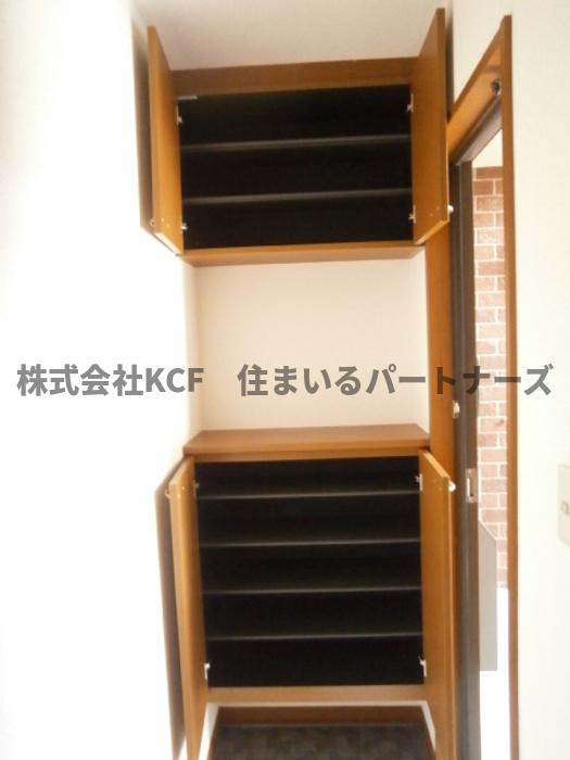 メルベーユ・ドミールA棟の玄関|シンプルで使いやすい玄関です