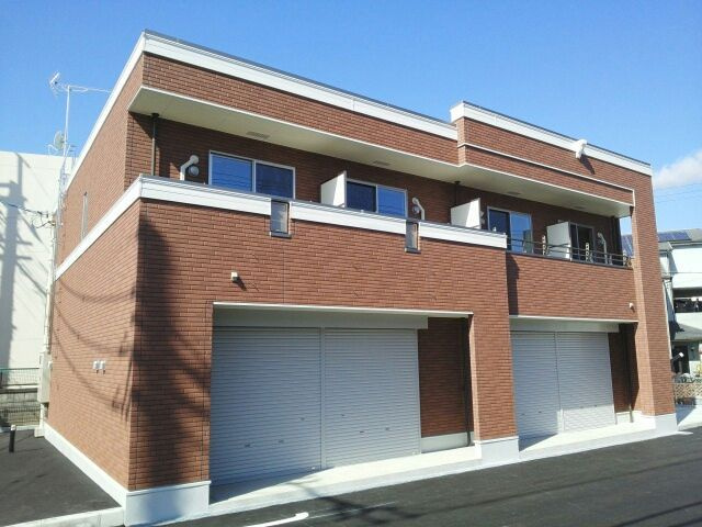 ステュ－ディオ招提の外観