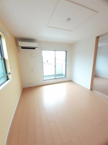 ピープルＡの居間・リビング