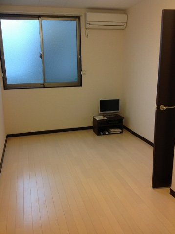 レオネクストユリの居間・リビング