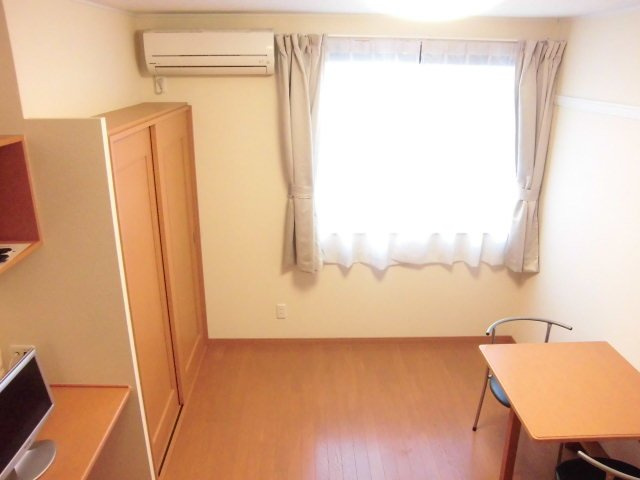 レオパレスインフィニティーの居間・リビング