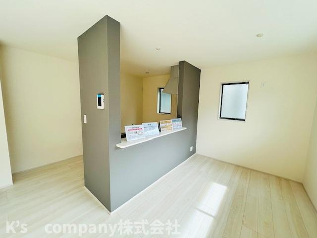 茅ヶ崎市高田1丁目　新築戸建のキッチン|ダイニングスペース◇◇