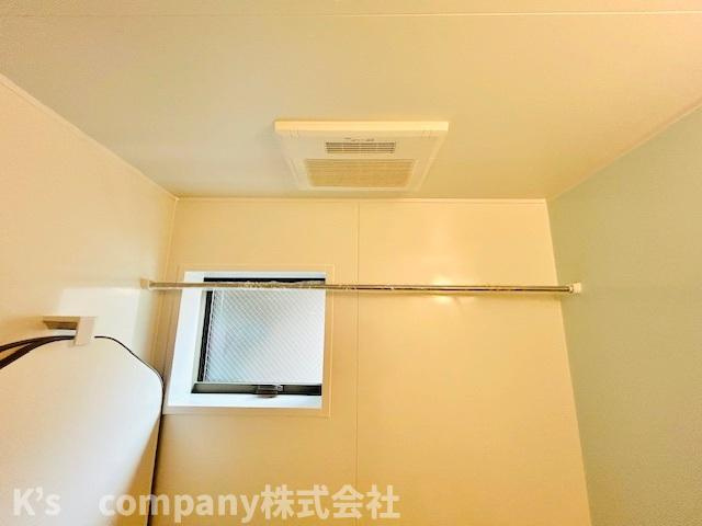 茅ヶ崎市高田1丁目　新築戸建の設備|カビ防止や換気におすすめな窓付き浴室◇◇