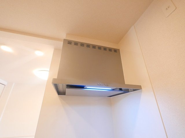 カーサ　サリチェのキッチン|キッチンには換気扇もあります